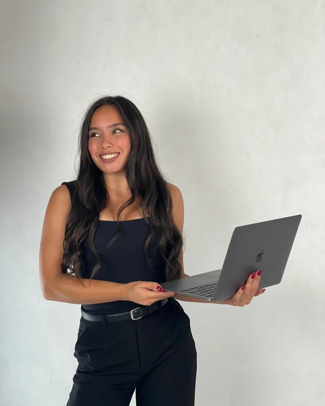Melinda Varga, social media manager – Social Curated